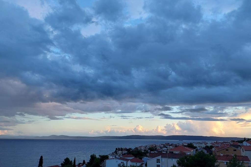 Apartment Vista Oasis With Pool And Terrace Trogir Dış mekan fotoğraf